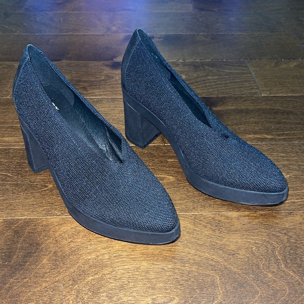 Eileen Fisher Signy Black Knit Block Heel Pumps never worn
